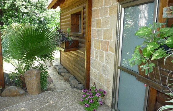 בקתות עדי - ������ �קרית שמונה - ������ ����